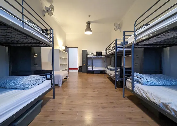Ebs Sydney Hostel